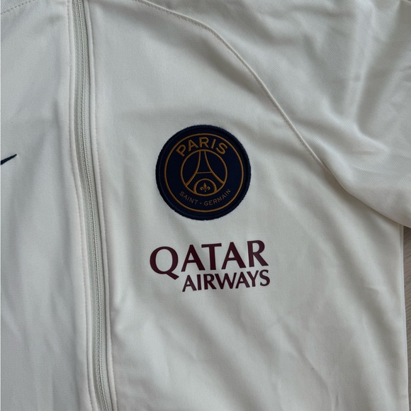 Paris Saint-Germain PSG Chest Zip Trough Hoddie. Ivory. Kids. Size S (7-9Years) - Picture 3 of 9